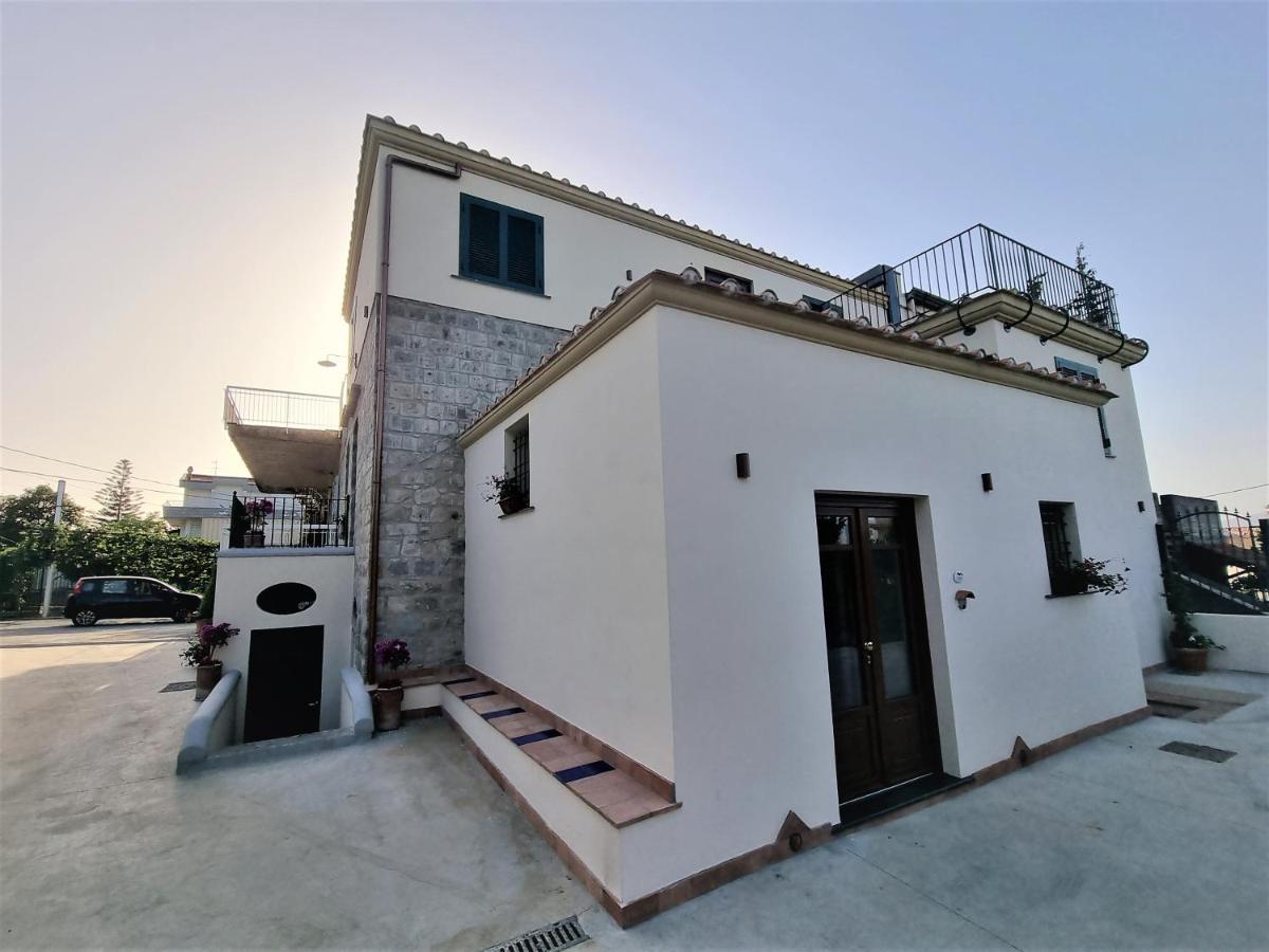 Casa Fifina Rooms Sant'Egidio del Monte Albino Екстер'єр фото